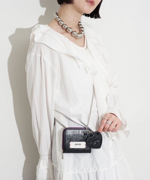 GRAIN（グレイン）の「【GRAIN/グレイン】二つ折りハートチャーム付き２WAYウォレット（財布・レディース・シルバー/ブラック/ボルドー・FREE）」の16枚目の写真