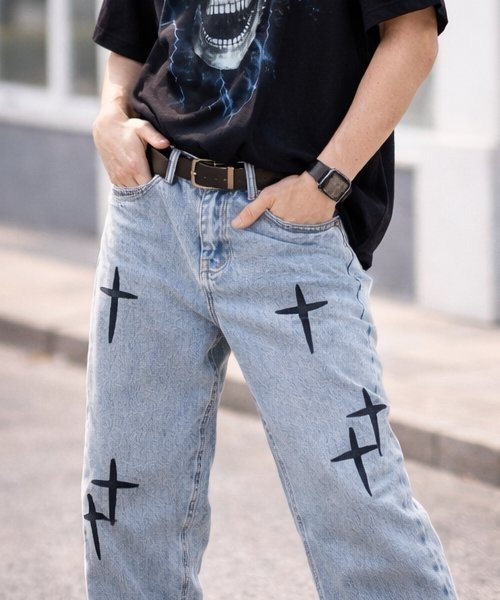 COMON＋（コモンプラス）の「クロスモチーフ ワイドシルエット ルーズフィットデニムパンツ（デニムパンツ・メンズ・ライトインディゴブルー・XXL/XL/L）」の9枚目の写真