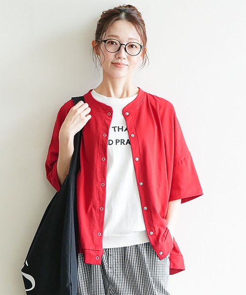 SOLAMONAT(ソラモナ)の「サラリト天竺 ドルマンカーディガン(カーディガン/ボレロ・レディース・チャコールグレー/ブルー/ホワイト/グリーン/ネイビー/ブラック/サックスブルー/レッド・FREE)」の11枚目の写真
