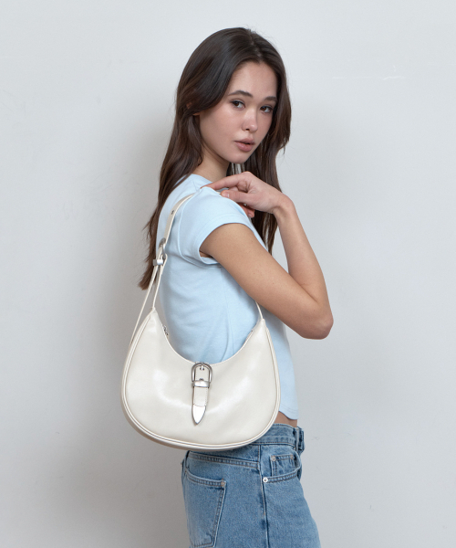 CURETTY(キュリティ)の「C DOUBLE BELT MINI HOBO BAG_CREAM(ショルダーバッグ・レディース・Cream・FREE)」の2枚目の写真