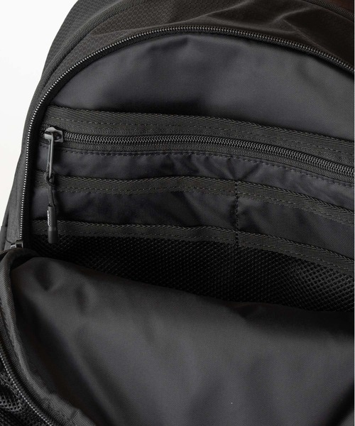 Gramicci（グラミチ）の「DAY PACK 25L（バックパック/リュック・メンズ・ブラック/オリーブ・F）」の11枚目の写真