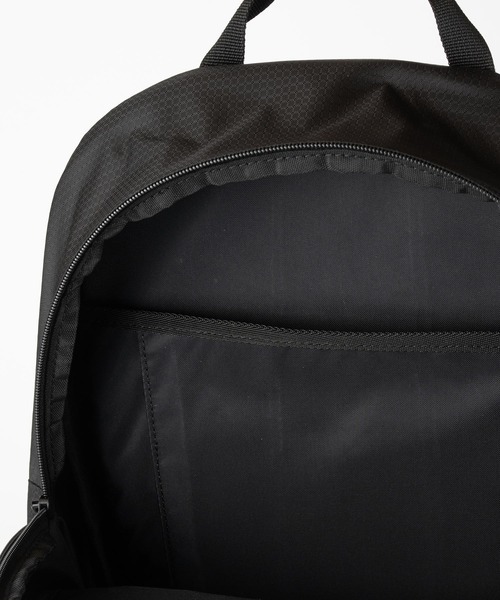 Gramicci（グラミチ）の「DAY PACK 25L（バックパック/リュック・メンズ・ブラック/オリーブ・F）」の4枚目の写真