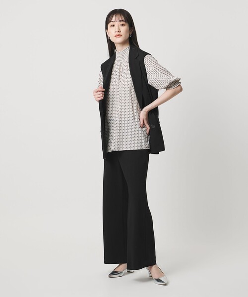 UNITED ARROWS（ユナイテッドアローズ）の「Drapy バイアス イージー パンツ ‐ウォッシャブル‐（スラックス・レディース・ブラック/ネイビー・38/36/40）」の8枚目の写真