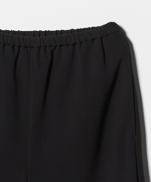UNITED ARROWS（ユナイテッドアローズ）の「Drapy バイアス イージー パンツ ‐ウォッシャブル‐（スラックス・レディース・ブラック/ネイビー・38/36/40）」の21枚目の写真
