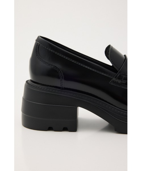 STACCATO（スタッカート）の「ﾎﾞﾀﾝﾀﾝｸｿｰﾙﾛｰﾌｧｰ（ローファー・レディース・ブラック・24.5cm/24.0cm/23.5cm/23.0cm/22.5cm）」の2枚目の写真