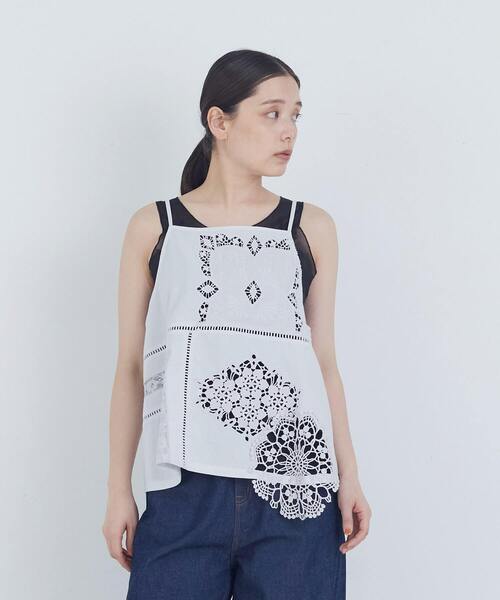 ADIEU TRISTESSE(アデュートリステス)の「ポプリン刺繍キャミソール(キャミソール・レディース・オフホワイト/ブルーグレー/ブラック・38)」の3枚目の写真