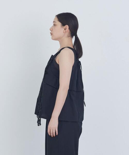 ADIEU TRISTESSE(アデュートリステス)の「ポプリン刺繍キャミソール(キャミソール・レディース・オフホワイト/ブルーグレー/ブラック・38)」の15枚目の写真