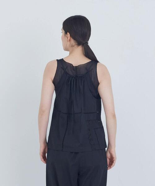 ADIEU TRISTESSE(アデュートリステス)の「ポプリン刺繍キャミソール(キャミソール・レディース・オフホワイト/ブルーグレー/ブラック・38)」の16枚目の写真