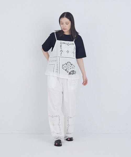ADIEU TRISTESSE(アデュートリステス)の「ポプリン刺繍キャミソール(キャミソール・レディース・オフホワイト/ブルーグレー/ブラック・38)」の17枚目の写真