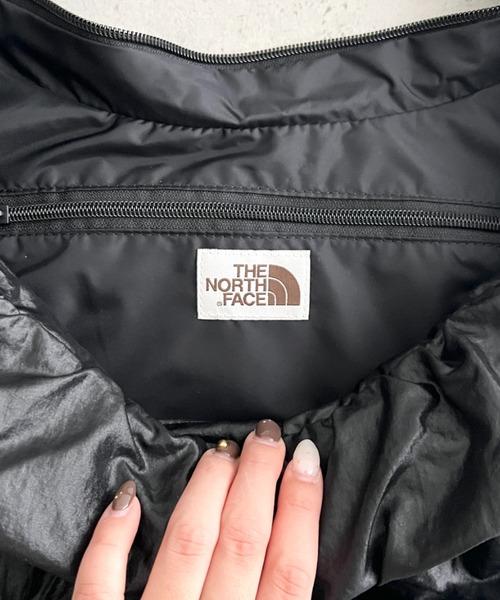THE NORTH FACE(ザノースフェイス)の「【国内未発売】THE NORTH FACE(ザ・ノースフェイス)/軽量 大容量 シャーリング リボン ホーボーバッグ ショルダーバッグ/BONNEY SR CROSS BAG(ショルダーバッグ・レディース・ライトグレー/ブラック・FREE)」の14枚目の写真