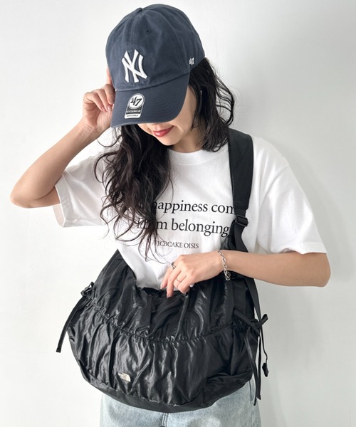 THE NORTH FACE(ザノースフェイス)の「【国内未発売】THE NORTH FACE(ザ・ノースフェイス)/軽量 大容量 シャーリング リボン ホーボーバッグ ショルダーバッグ/BONNEY SR CROSS BAG(ショルダーバッグ・レディース・ライトグレー/ブラック・FREE)」の21枚目の写真