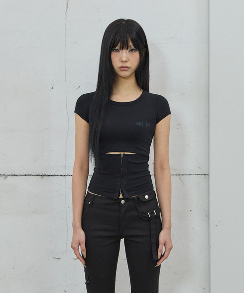 41PRAY(サイルプレイ)の「Hooked Cutout Short Sleeve Top / Black(Tシャツ/カットソー・レディース・ブラック・OS)」の1枚目の写真
