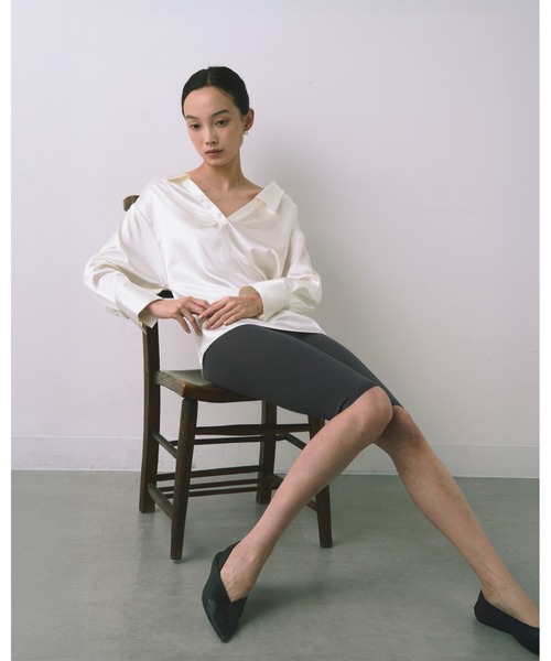 kiehtova(キエトヴァ)の「【kiehtova】EFFORTLESS V-NECK SHIRT/エフォートレスブイネックシャツ(シャツ/ブラウス・レディース・サックスブルー/ホワイト・FREE)」の10枚目の写真