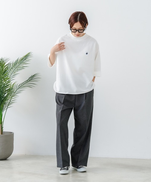 BEVERLY HILLS POLO CLUB(ビバリーヒルズポロクラブ)の「【BEVERLY HILLS POLO CLUB/ビバリーヒルズポロクラブ】【二の腕すっきり・腰回りカバー】ミニ裏毛 袖ロールアップTシャツ 着痩せ 絶妙な丈感(Tシャツ/カットソー・レディース・ライトグリーン/ネイビー/ブラック/オフホワイト・MEDIUM/LARGE)」の6枚目の写真