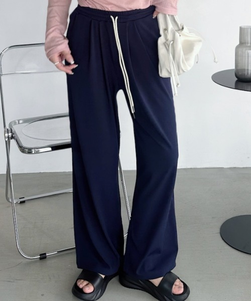 umune（ウムネ）の「ワイドパンツ イージーパンツ とろみ素材 ウエストゴム タック入り フルレングス 体型カバー 楽ちん リラックス カジュアル 秋冬（その他パンツ・レディース・ベージュ/モカ/ネイビー・M/L）」の16枚目の写真