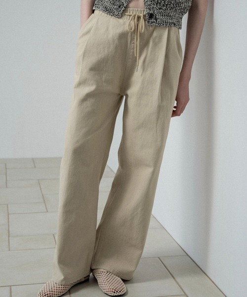 lawgy(ラウジー)の「cotton twill drawstring straight pants / コットンツイルドローストリングストレートパンツ(その他パンツ・レディース・ライトベージュ/ブラウン/ブラック・FREE)」の9枚目の写真