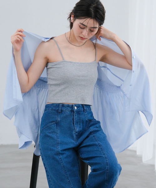 LAKOLE（ラコレ）の「クロップドカップ付きキャミ / 659991（キャミソール・レディース・ブラウン/グレー/オフホワイト/ブラック・MEDIUM/LARGE）」の4枚目の写真