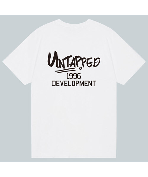 UNTAPPED STUDIO(アンタップドスタジオ)の「ディベロップメントシグネチャーピュアコットンビッグオーバーサイズ半袖Tシャツ2カラー(Tシャツ/カットソー・レディース・ブラック/ホワイト・S(90)/M(95)/L/XL)」の2枚目の写真