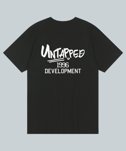 UNTAPPED STUDIO(アンタップドスタジオ)の「ディベロップメントシグネチャーピュアコットンビッグオーバーサイズ半袖Tシャツ2カラー(Tシャツ/カットソー・レディース・ブラック/ホワイト・S(90)/M(95)/L/XL)」の5枚目の写真