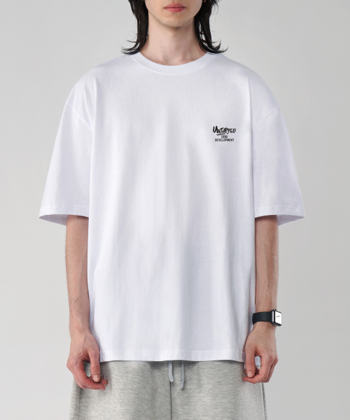 UNTAPPED STUDIO(アンタップドスタジオ)の「ディベロップメントシグネチャーピュアコットンビッグオーバーサイズ半袖Tシャツ2カラー(Tシャツ/カットソー・レディース・ブラック/ホワイト・S(90)/M(95)/L/XL)」の7枚目の写真