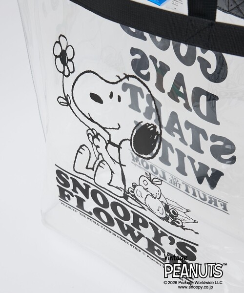 FRUIT OF THE LOOM(フルーツオブザルーム)の「【FRUIT OF THE LOOM/フルーツオブザルーム】PEANUTS PVCトートバッグ/レジャーバッグ/ユニセックス(トートバッグ・メンズ・ホワイト・フリー)」の6枚目の写真