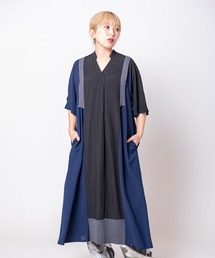バイカラータックワンピース