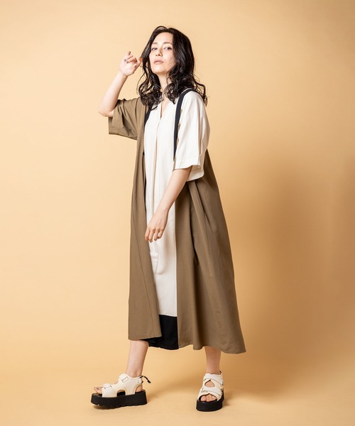 OSMOSIS(オズモーシス)の「バイカラータックワンピース(ワンピース・レディース・アイボリー/ブラック/ピンク・ONE SIZE)」の4枚目の写真
