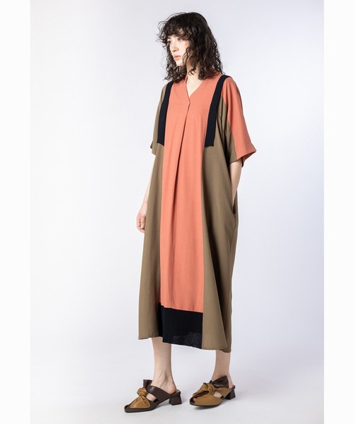 OSMOSIS(オズモーシス)の「バイカラータックワンピース(ワンピース・レディース・アイボリー/ブラック/ピンク・ONE SIZE)」の10枚目の写真