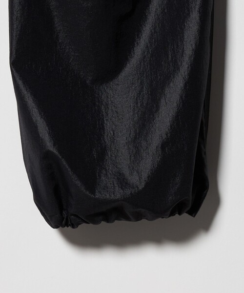 MARW UNITED ARROWS（マルゥ ユナイテッドアローズ）の「＜MARW UNITED ARROWS＞パラシュート パンツ BLACK 撥水（その他パンツ・レディース・ブラック・36/38）」の2枚目の写真