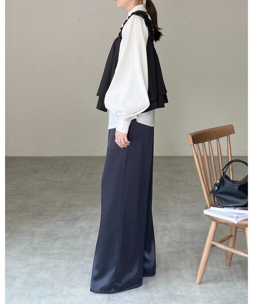 She's Closet(シーズクローゼット)の「肩フリル ギャザー レイヤード キャミソールビスチェ(ベスト・レディース・チャコールグレー/ブラック/ブラウン・FREE)」の15枚目の写真
