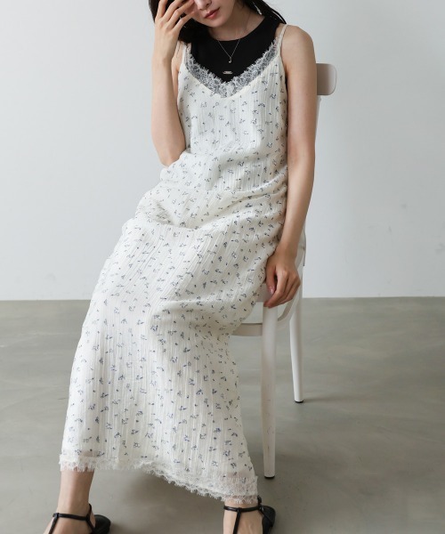 Bab(バブ)の「【サイズ展開あり】リトルフラワーレースキャミソールワンピース(ワンピース・レディース・アイボリー/ブラック/ライトグレー・M/S)」の4枚目の写真