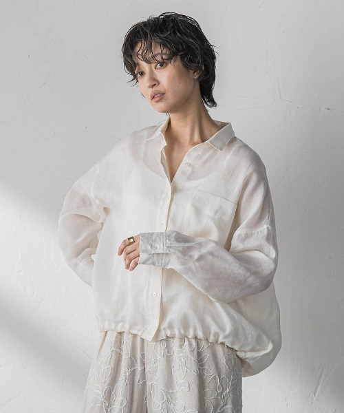 MAYSON GREY(メイソングレイ)の「ラスターラミーカルゼバックドロストヘムシャツ(シャツ/ブラウス・レディース・ブラウン/ホワイト/オレンジ/ブルー・M)」の2枚目の写真
