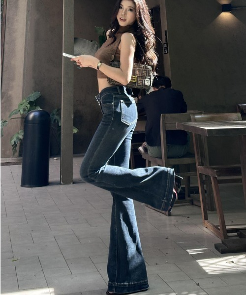 REBALANCE(リバランス)の「フレアデニムパンツ(デニムパンツ・レディース・A・MEDIUM/X-LARGE/LARGE)」の3枚目の写真