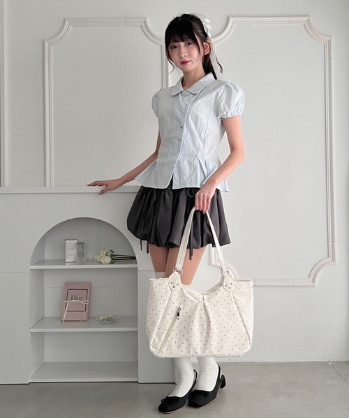 Loueme(ルエム)の「ドットショルダートートバッグ(ショルダーバッグ・レディース・ホワイト/ブラック/ライトブルー・FREE)」の9枚目の写真