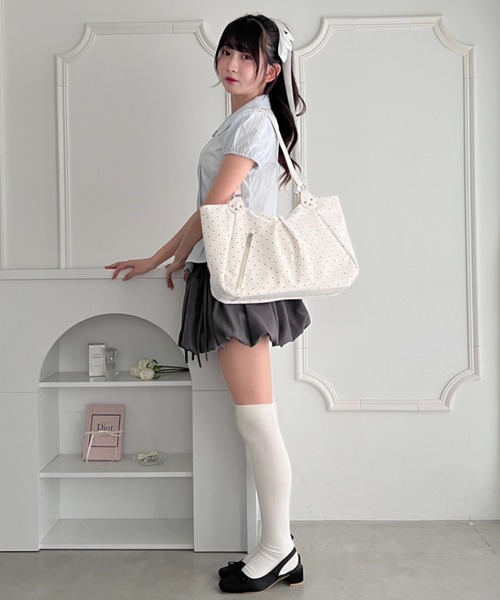 Loueme(ルエム)の「ドットショルダートートバッグ(ショルダーバッグ・レディース・ホワイト/ブラック/ライトブルー・FREE)」の10枚目の写真