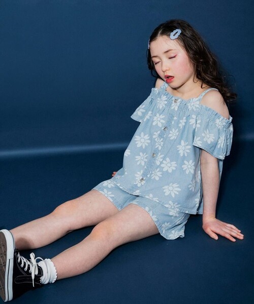 EDWIN（エドウィン）の「【Ou? by EDWIN】デニムフレアショートパンツ（デニムパンツ・キッズ・サックスブルー/ブルー・150/120/100/90/130/110/140）」の4枚目の写真