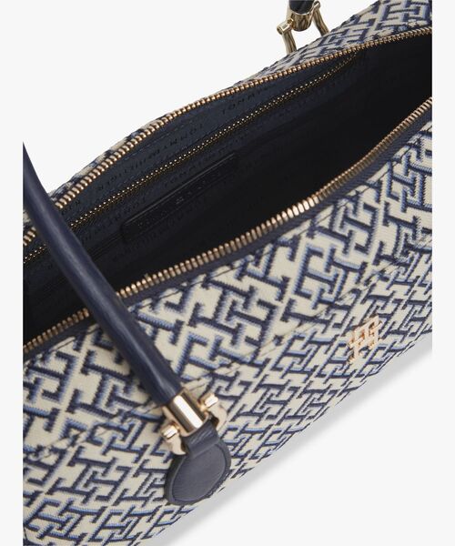 TOMMY HILFIGER(トミーヒルフィガー)の「THグレースジャカードショルダーバッグ(ショルダーバッグ・レディース・レッド・FREE)」の4枚目の写真