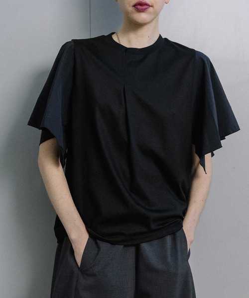 MARECHAL TERRE(マルシャルテル)の「【接触冷感/撥水加工/花粉防止】フロントタックTシャツ(Tシャツ/カットソー・レディース・ブラック/オフホワイト/チャコールグレー/グリーン・MEDIUM)」の2枚目の写真