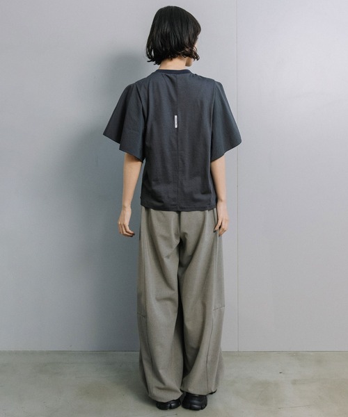 MARECHAL TERRE(マルシャルテル)の「【接触冷感/撥水加工/花粉防止】フロントタックTシャツ(Tシャツ/カットソー・レディース・ブラック/オフホワイト/チャコールグレー/グリーン・MEDIUM)」の19枚目の写真