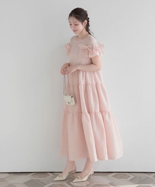 Fit more(フィットモア)の「ジャガード袖フリルティアードワンピース(ワンピース・レディース・ピンク/ブルー/クリーム・LONG/SHORT)」の5枚目の写真