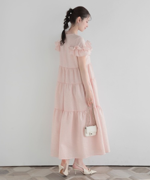Fit more(フィットモア)の「ジャガード袖フリルティアードワンピース(ワンピース・レディース・ピンク/ブルー/クリーム・LONG/SHORT)」の6枚目の写真