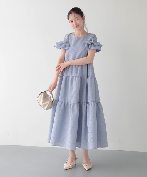 Fit more(フィットモア)の「ジャガード袖フリルティアードワンピース(ワンピース・レディース・ピンク/ブルー/クリーム・LONG/SHORT)」の10枚目の写真
