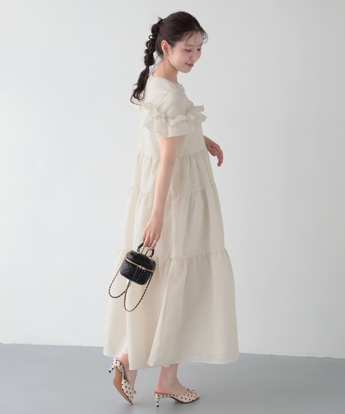 Fit more(フィットモア)の「ジャガード袖フリルティアードワンピース(ワンピース・レディース・ピンク/ブルー/クリーム・LONG/SHORT)」の17枚目の写真