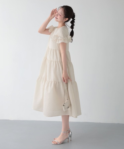 Fit more(フィットモア)の「ジャガード袖フリルティアードワンピース(ワンピース・レディース・ピンク/ブルー/クリーム・LONG/SHORT)」の20枚目の写真