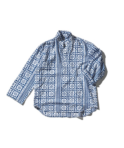 PUEBCO(プエブコ)の「PULLOVER SHIRT: TILE PRINT(シャツ/ブラウス・メンズ・ブルー系その他・MEDIUM/LARGE)」の1枚目の写真