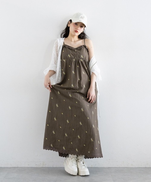 RAGEBLUE（レイジブルー）の「フラワー刺繍キャミワンピース（ワンピース・レディース・ブラック系/ブラウン系・FREE）」の7枚目の写真