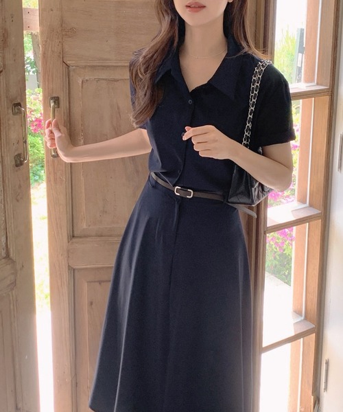 LAFFMO(ラフモ)の「シャツデザインベルト付きワンピース(ワンピース・レディース・ベージュ/ネイビー・F)」の15枚目の写真