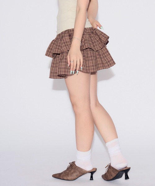tinkerend(ティンカーエンド)の「Voluminous Tiered Check Mini Skirt / ボリュームティアードチェックミニスカート(スカート・レディース・ブルー系その他/ブラック/ブラウン・FREE)」の13枚目の写真