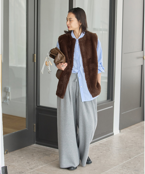 JOURNAL STANDARD（ジャーナルスタンダード）の「《追加》ダブルフェイスフェザークルーネックベスト（ベスト・レディース・ベージュ/チョコ・FREE）」の4枚目の写真