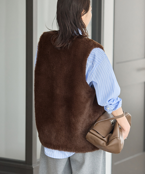 JOURNAL STANDARD（ジャーナルスタンダード）の「《追加》ダブルフェイスフェザークルーネックベスト（ベスト・レディース・ベージュ/チョコ・FREE）」の10枚目の写真